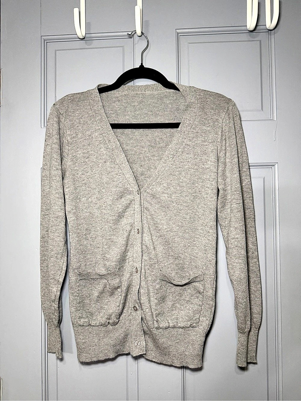 fine-knit cotton boyfriend/cardigan sweater with patch pockets